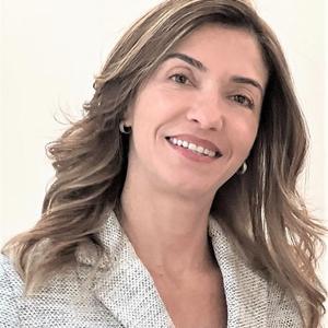 Photograph of Paula Tavares