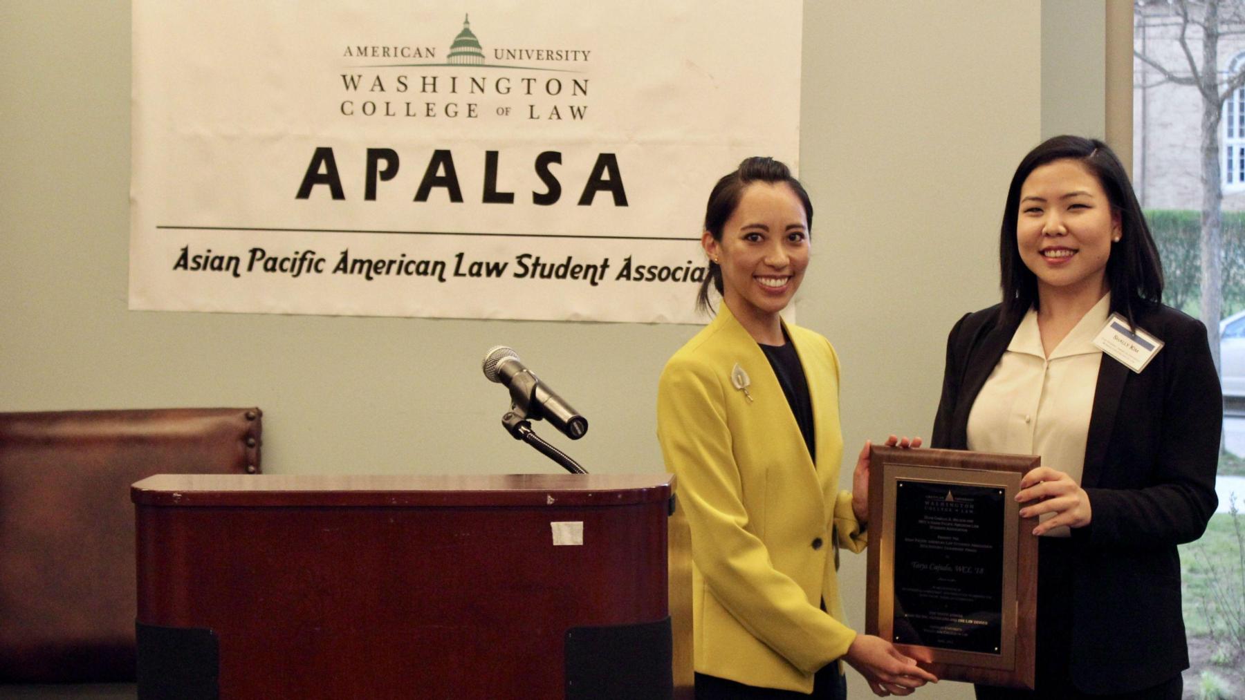 APALSA’s President-Elect Shally Kim, JD Candidate '19, presenting the APALSA Student Leadership award to Tarja Cajudo, JD Candidate ‘18 APALSA’s President-Elect Shally Kim, JD Candidate '19, presenting the APALSA Student Leadership award to Tarja Cajudo, JD Candidate ‘18
