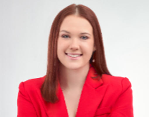 Photo of Lindsey Stummp