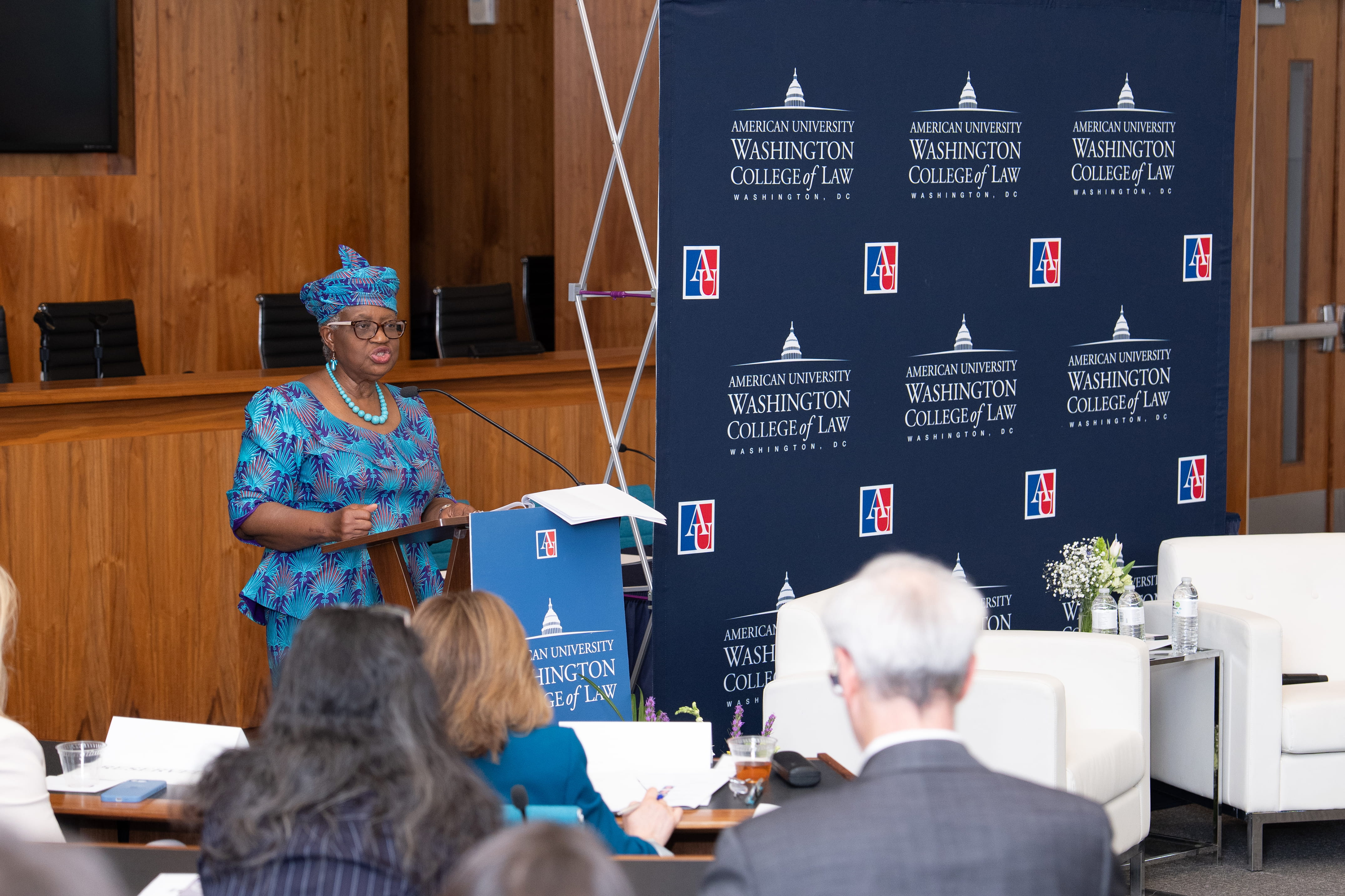 Dr. Ngozi Okonjo-Iweala delivers her lecture to a crowded auditorium